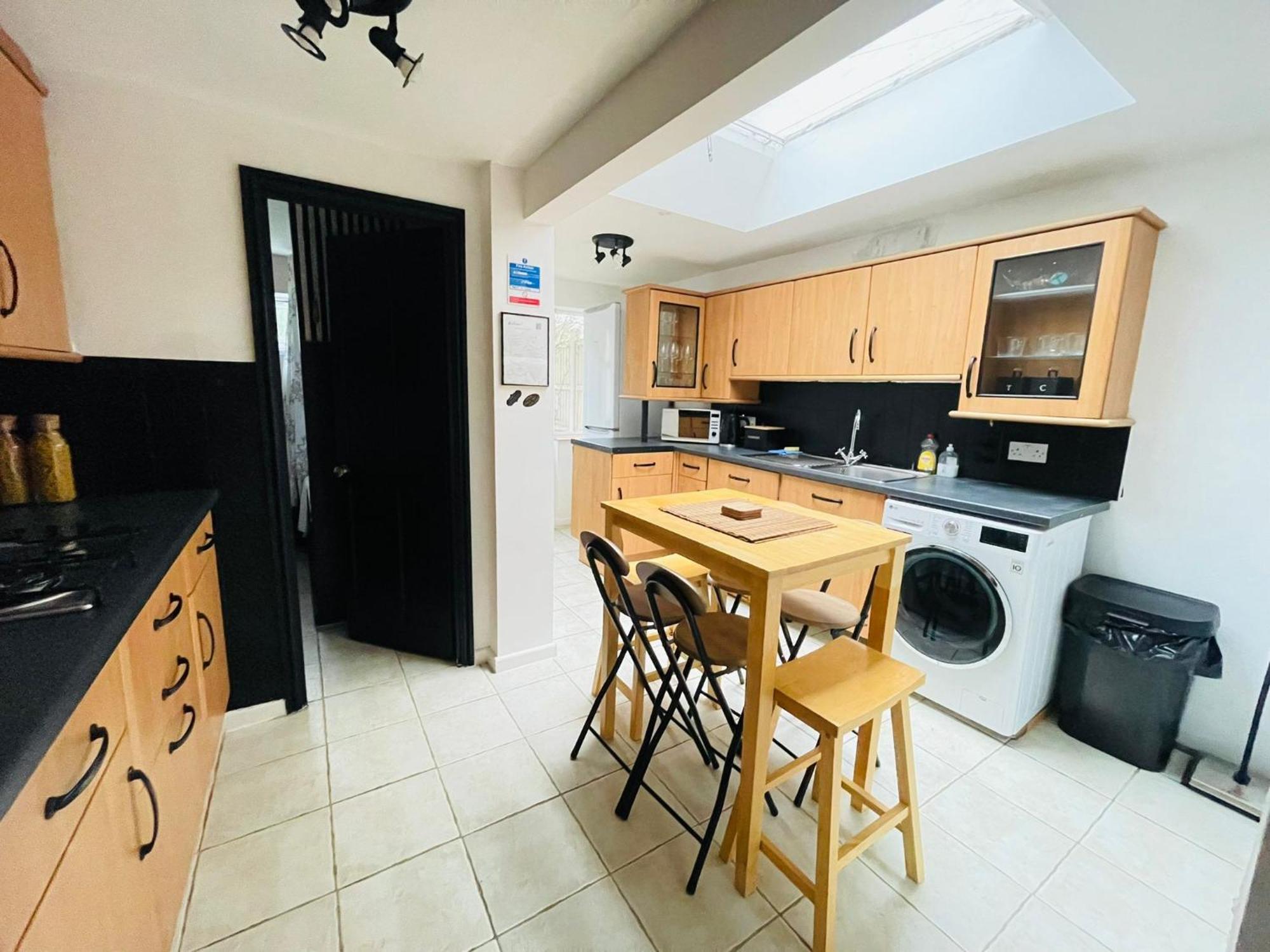 Lovely Dog Friendly, 3 Bed Home Sleeps 8, With Parking & Fenced Garden Work Contractor Leisure, Jasper CBG エクステリア 写真
