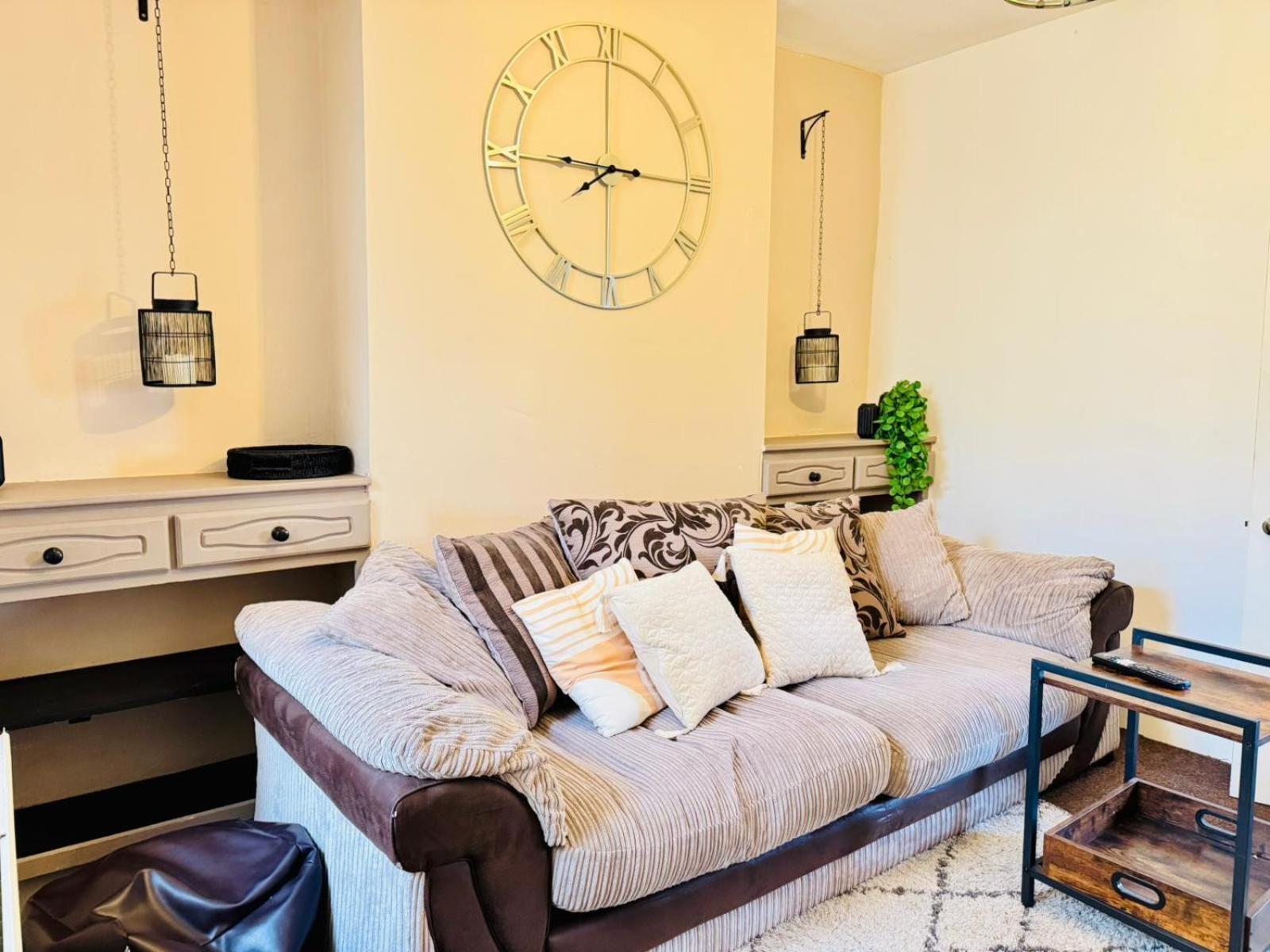Lovely Dog Friendly, 3 Bed Home Sleeps 8, With Parking & Fenced Garden Work Contractor Leisure, Jasper CBG エクステリア 写真