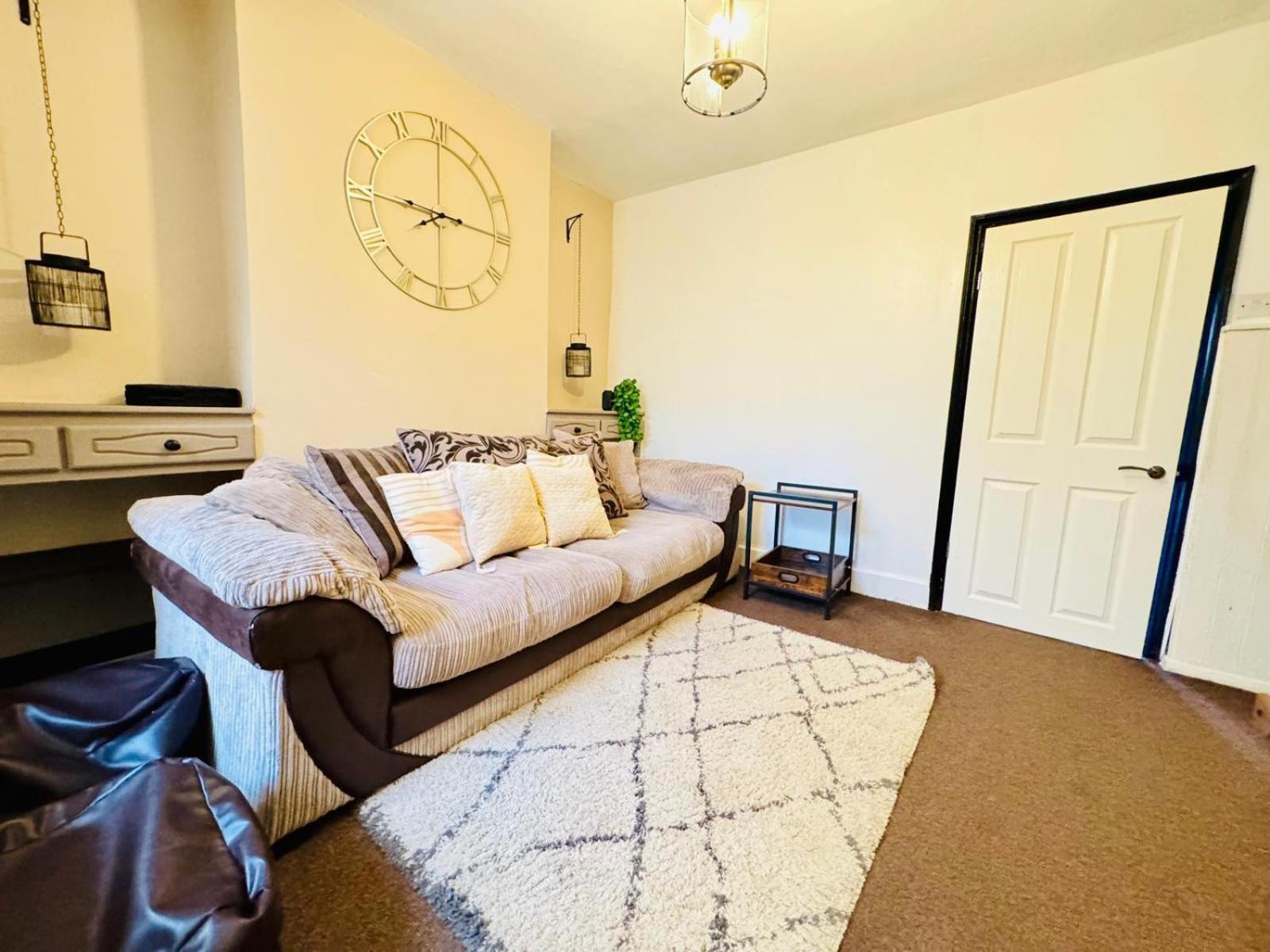 Lovely Dog Friendly, 3 Bed Home Sleeps 8, With Parking & Fenced Garden Work Contractor Leisure, Jasper CBG エクステリア 写真