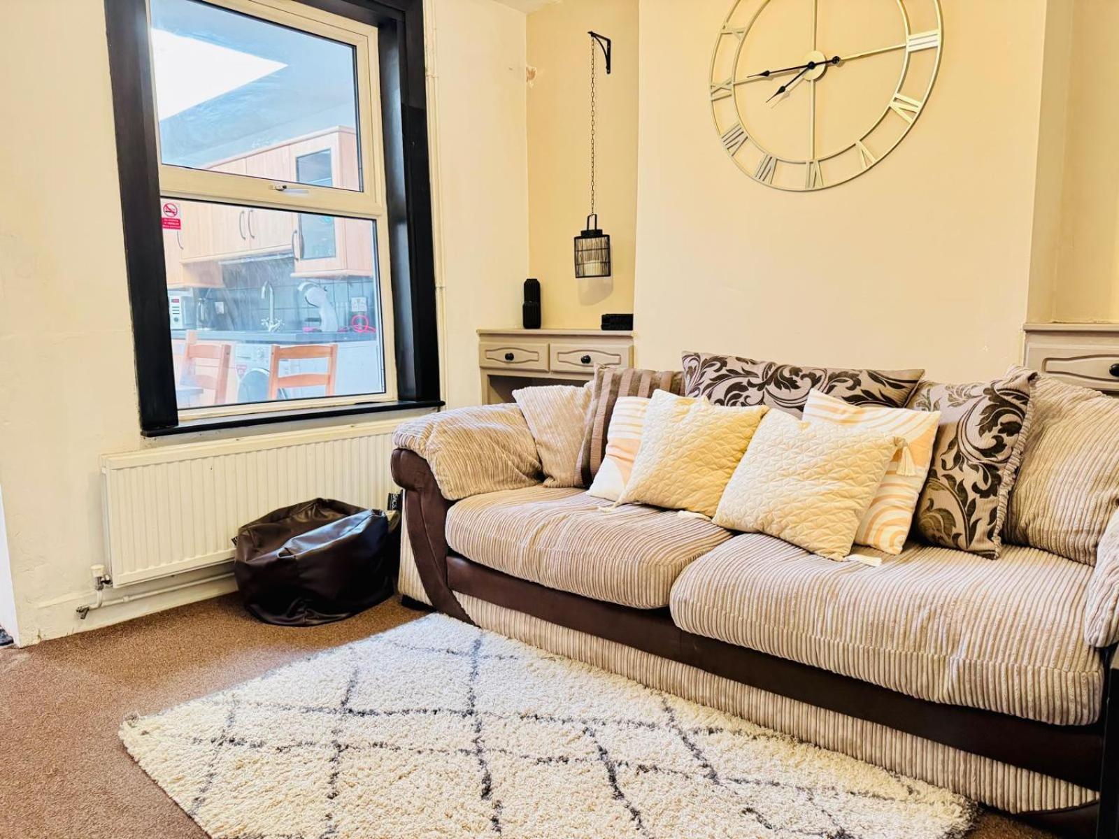 Lovely Dog Friendly, 3 Bed Home Sleeps 8, With Parking & Fenced Garden Work Contractor Leisure, Jasper CBG エクステリア 写真